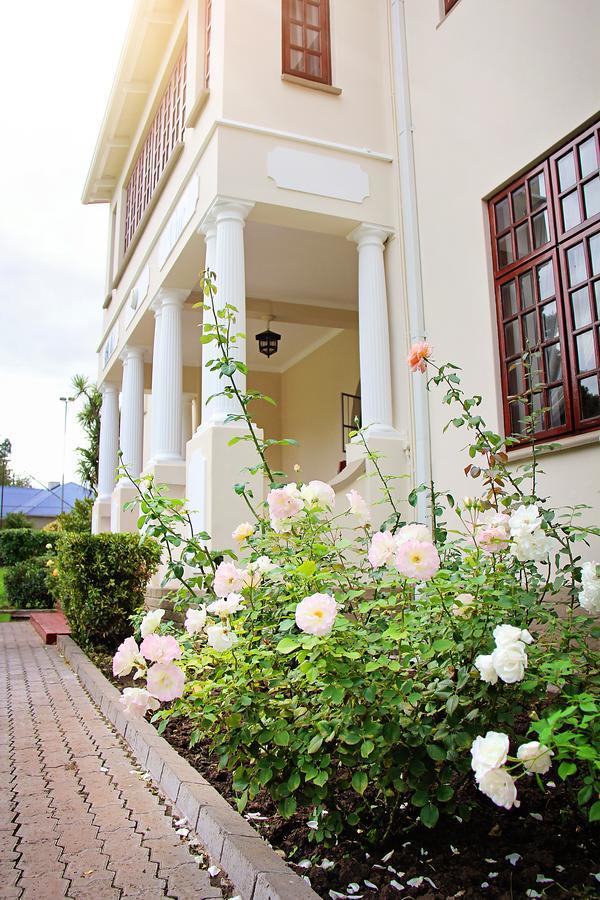 Belle Vue Hotel Queenstown Exterior photo